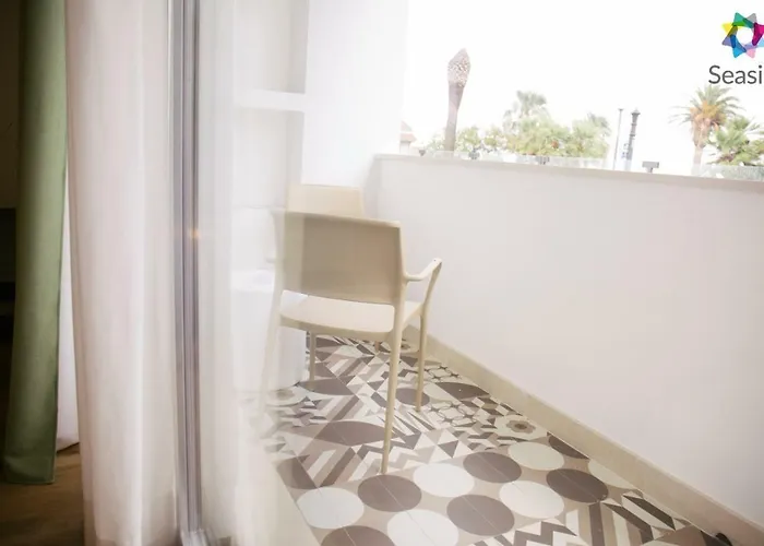 Seasily - Yourself Bed & Breakfast